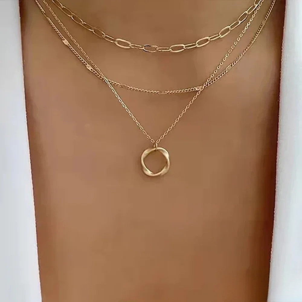 Retro – Collar dorado en capas