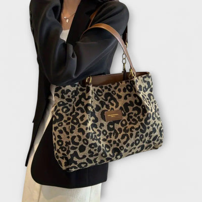 Valentina. – Tote leopardo